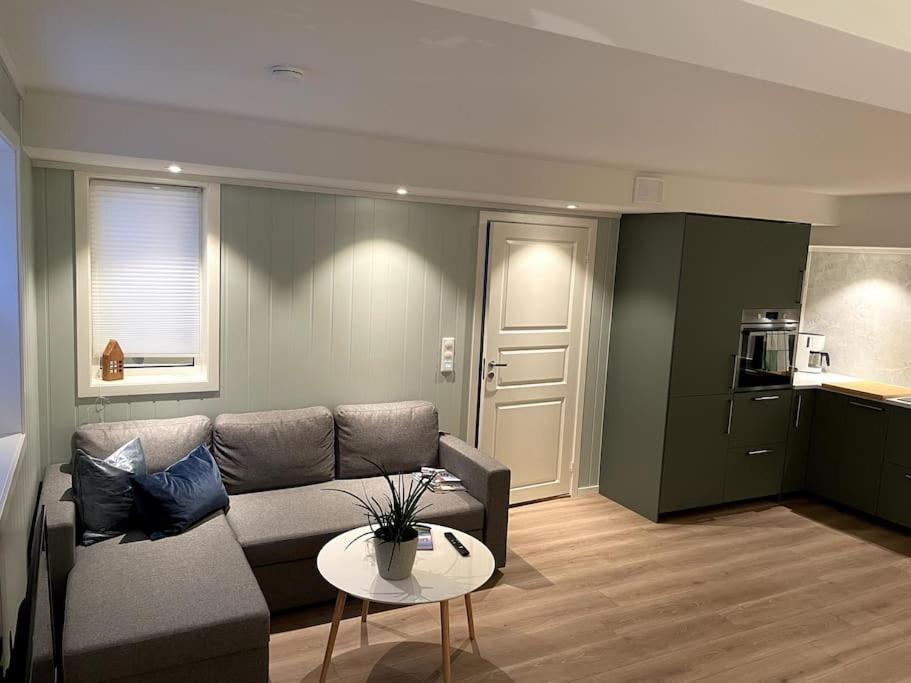 Lofoten - New Apartment, Close To Airport. Leknes Exterior foto